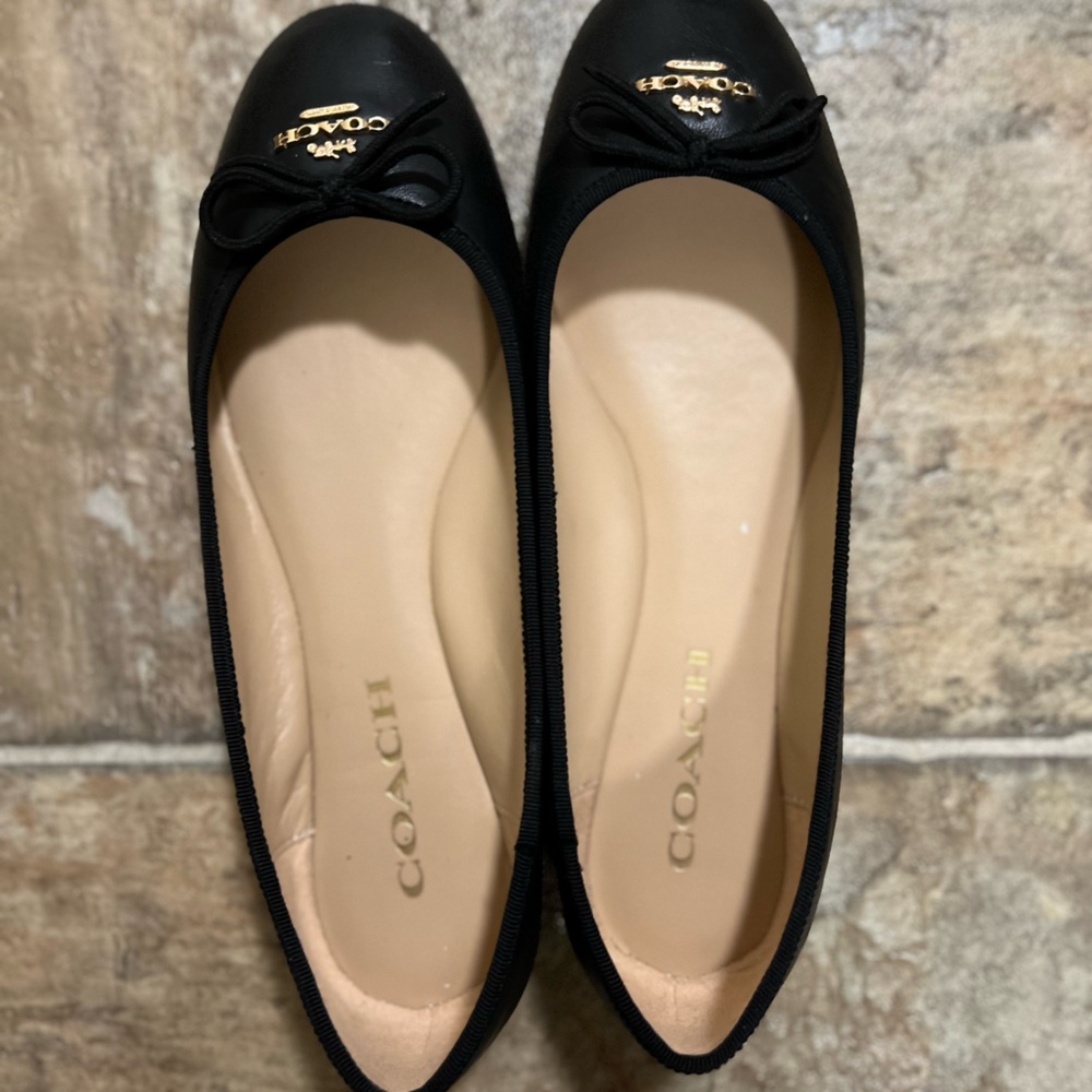 Coach leathers ballet flat shoes